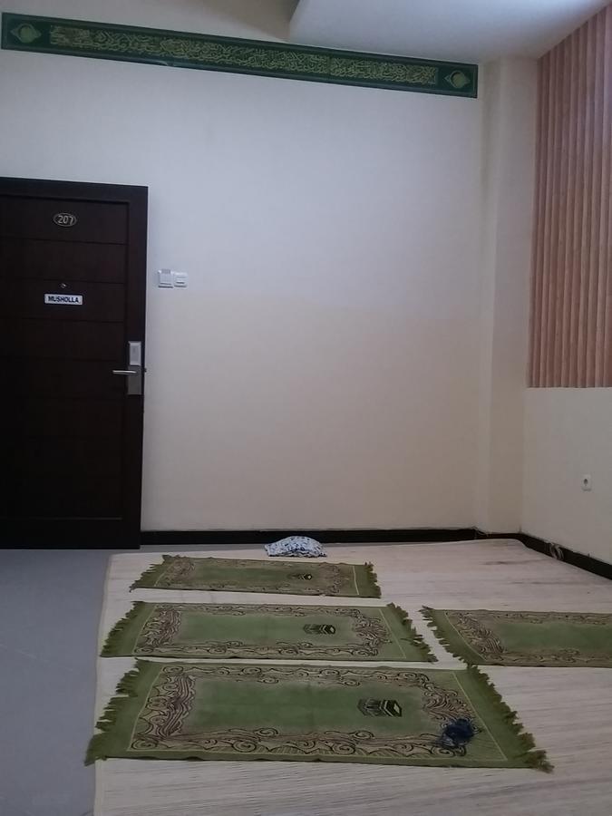 Queen City Hotel Banjarmasin Exterior foto